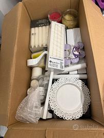 Scatola piena di candele