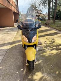 Yamaha xmax 250