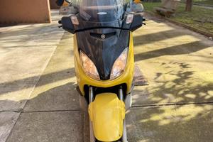Yamaha xmax 250