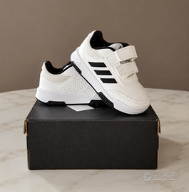Sneakers Adidas unisex n. 20 – come NUOVE