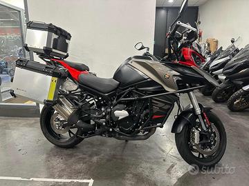 QJ MOTOR SRT 800SX tris borse