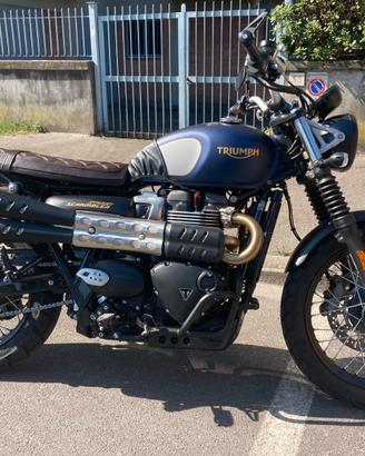 Triumph scrambler 900  gold line