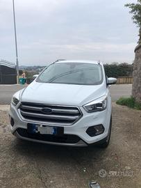 Ford Kuga bianca