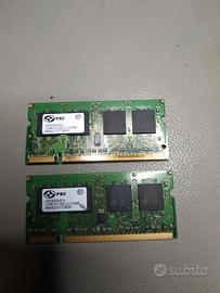 2 moduli DDR2 -5300 da 512Mb