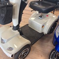 SCOOTER ELETTRICO per anziani/Disabili Carpo XD