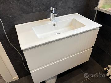 Mobile bagno con lavabo