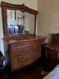 Cassettone vintage con specchio e marmo