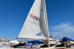 Barca a vela, laser armato radial.
