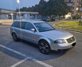 VOLKSWAGEN Passat 5ª serie - 2002