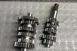 COPPIA ALBERI CAMBIO MARCE KTM EXC SX 125 200 2000