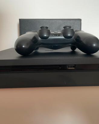 Play station 4 + joistick