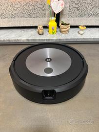 iRobot Roomba j7, un robot aspirapolvere wi-fi