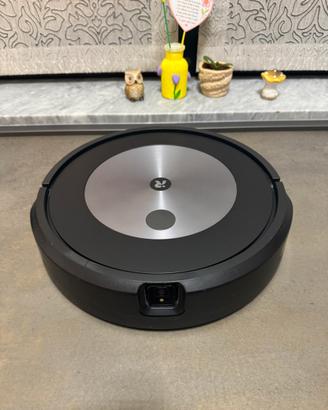 iRobot Roomba j7, un robot aspirapolvere wi-fi