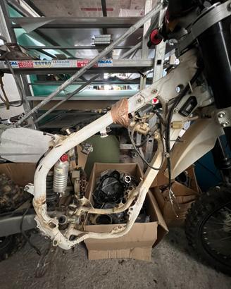 Telaio con documenti Husqvarna tc510 2010