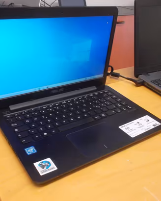 NOTEBOOK ASUS  E402S 14 POLLICI WINDOWS 10
