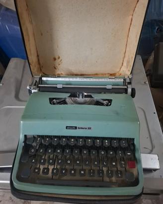 Macchina da scrivere Olivetti 