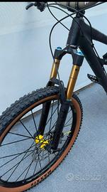 santa Cruz nomad c (carbon)