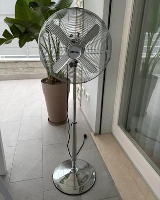 Ventilatore a piantana in acciaio, come nuovo