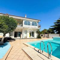 VILLA SINGOLA A CIPRESSA