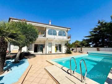 VILLA SINGOLA A CIPRESSA