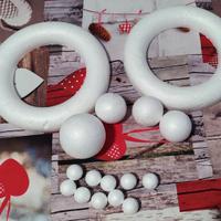 ghirlande e palline in polistirolo 