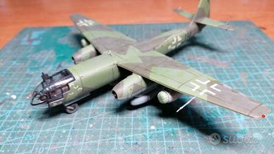 Bombardiere a reazione tedesco 1:72 Arado 234B