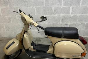 Piaggio Vespa p200 e