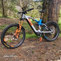 E-Bike Enduro Cube Action Team 625 wh