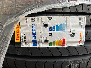 4 Gomme  BMW X3 pirelli P-zero 245/50R19 XL 105Y