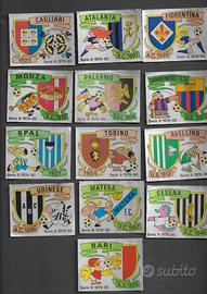 LOTTO 13 FIGURINE SCUDETTI NUOVI + VELINA 1979-80