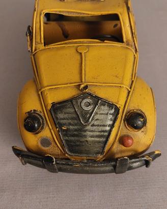 modello di taxi inglese in lamiera 