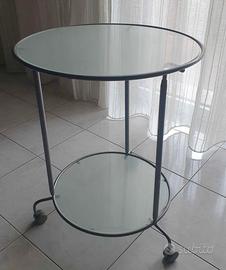 tavolino piani in vetro struttura metallo Ikea