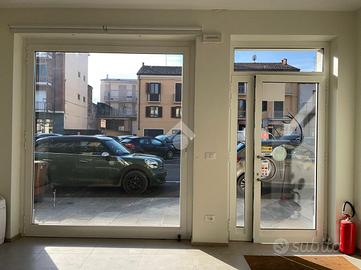 NEGOZIO A CANALE
