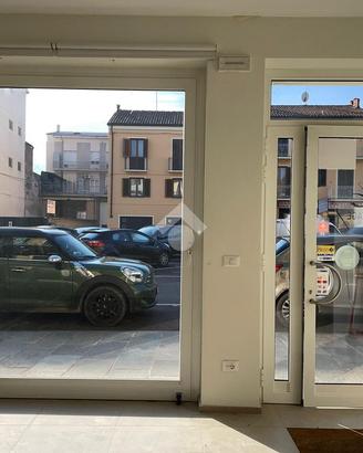 NEGOZIO A CANALE