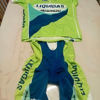 completo bici BIANCHI LIQUIGAS