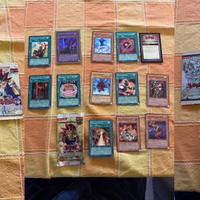 Lotto 18 bustine aperte 151 Carte Yu-Gi-Oh belliss