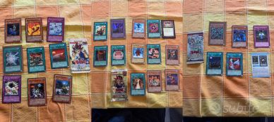 Lotto 18 bustine aperte 151 Carte Yu-Gi-Oh belliss