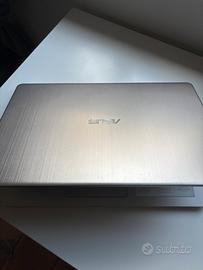 ASUS VivoBook S15