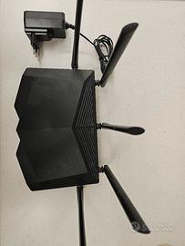 Router WiFi 6E Tenda RX27 Pro AXE5700