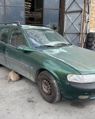 Ricambi Opel Vectra SW 2.0 diesel 82cv del 1997