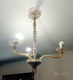 Lampadario antico in vetro colorato