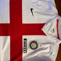 Maglia del centenario dell'Inter con errori