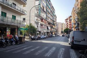 NEGOZIO A NAPOLI