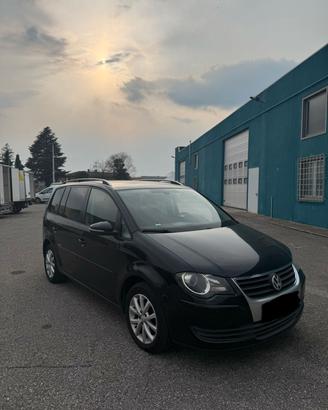 Volkswagen Touran 1.4 tsi 7posti