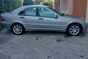 Mercedes-benz classe C200 