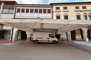 Opel movano con Tenda ambulante
