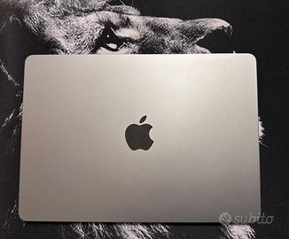 Apple MacBook Air M2 CARICATO 2 VOLTE CON GARANZIA