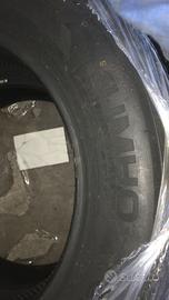 Pneumatici nuovi 