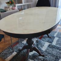 Tavolo di marmo