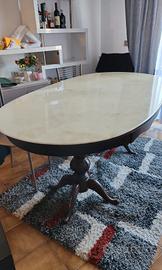 Tavolo di marmo